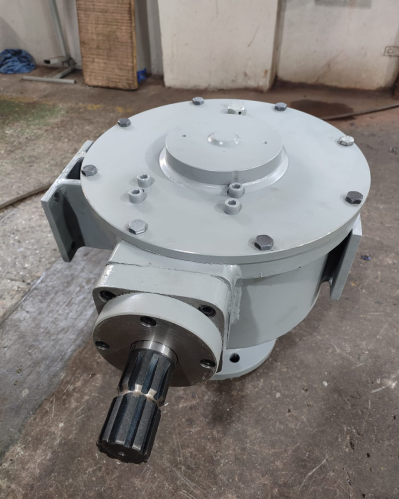 Gearbox Attachment For Earthmovers