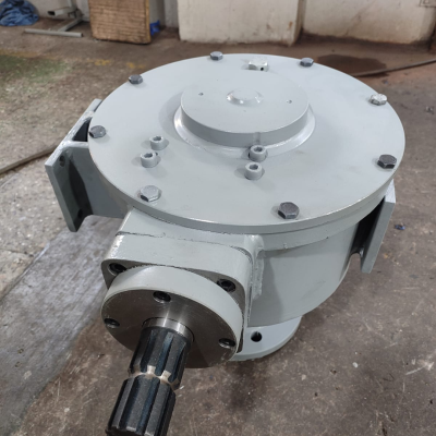 Gearbox Attachment For Earthmovers